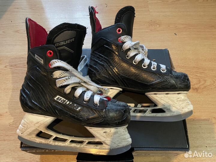 Хоккейные коньки bauer