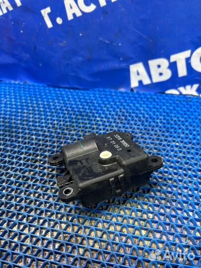 Моторчик заслонок отопителя Nissan Murano Z50