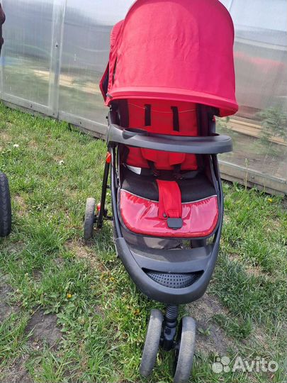 Прогулочная коляска