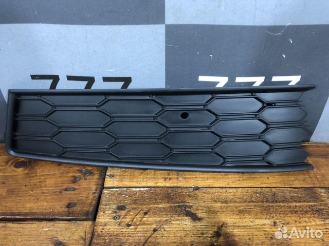 Накладка решетки бампера Skoda Rapid 2 20-нв Б/У О