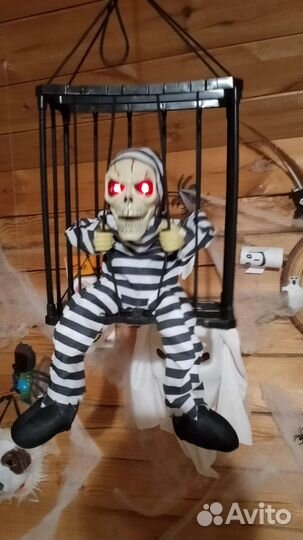 Скелет узник на хеллоуин говорящий