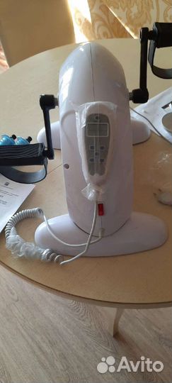 Электрический педальный тренажёр