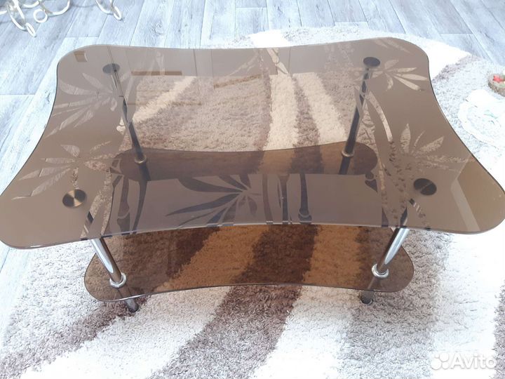 Журнальный стол