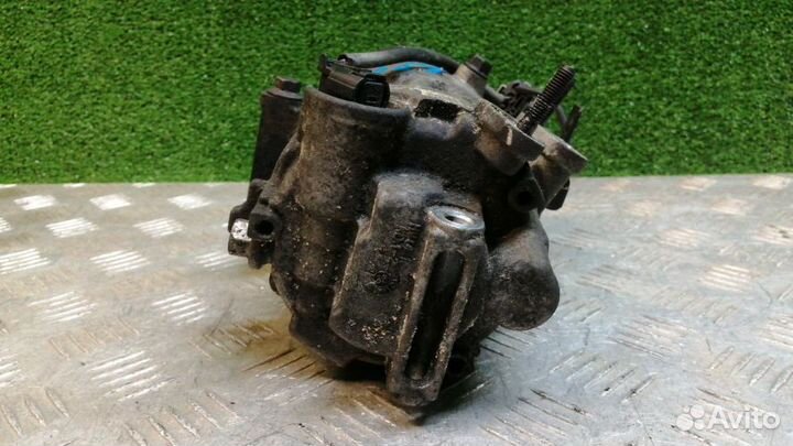 Компрессор кондиционера Kia Carnival