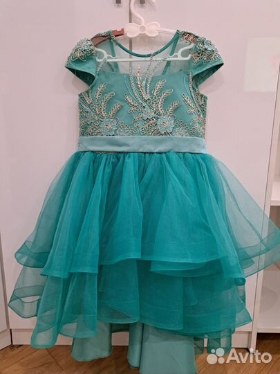 Праздничное платье для девочки