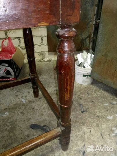 Стол. Старина