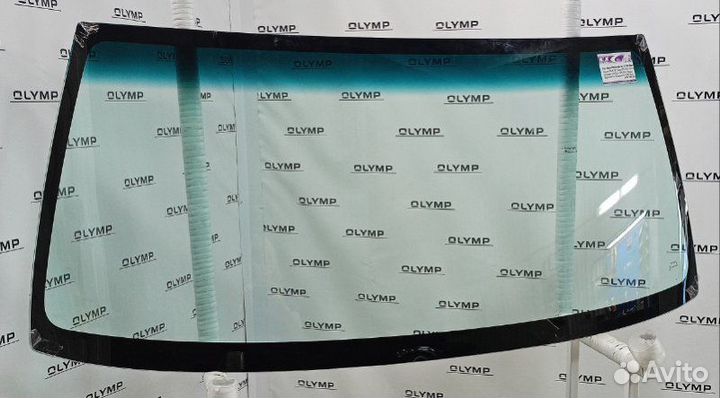 Стекло лобовое переднее Isuzu Bighorn UBS69DW