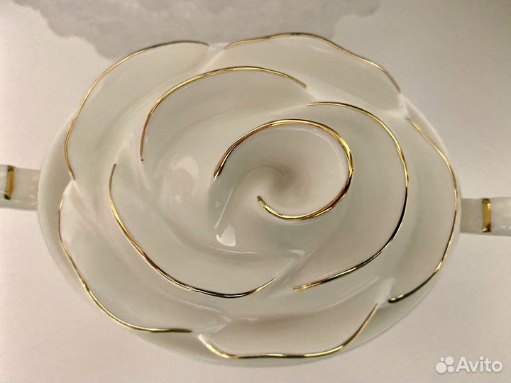 Ваза со стразами. Сахарница с крышкой. Сапожок