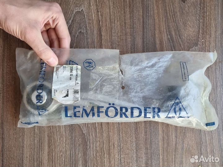 Рычаг Lemforder передний левый верхний Audi A4 B8