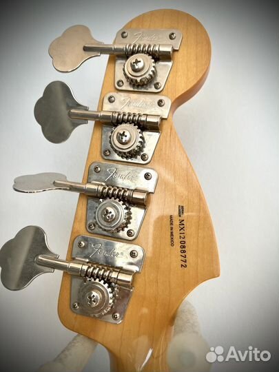 Бас гитара Fender Pawn Shop Reverse Jaguar Bass