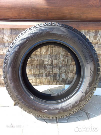 Yokohama Ice Guard SUV G075 215/65 R17 99Q