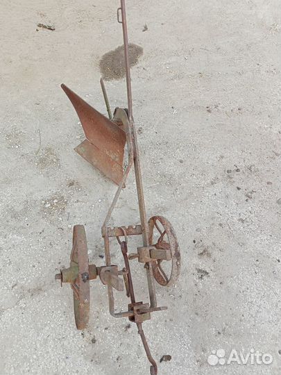 Конный плуг