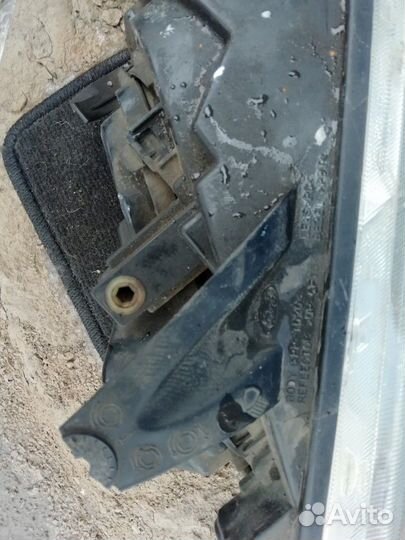 Правая фара Форд Фокус 2 Ford Focus 2