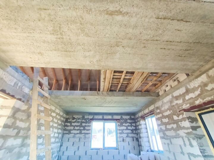 Коттедж 155 м² на участке 9 сот.