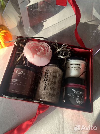 Подарочный бьюти набор в подарочной коробке