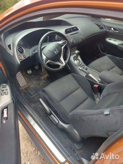 Honda Civic 8 хетчбек 2008 2.2 в разбор