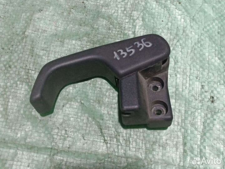 Ручка открывания капота Volkswagen Passat B3