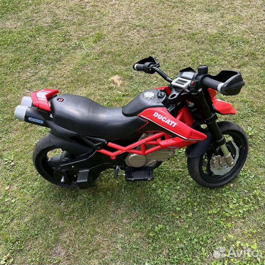 Детский электромотоцикл Peg Perego Ducati