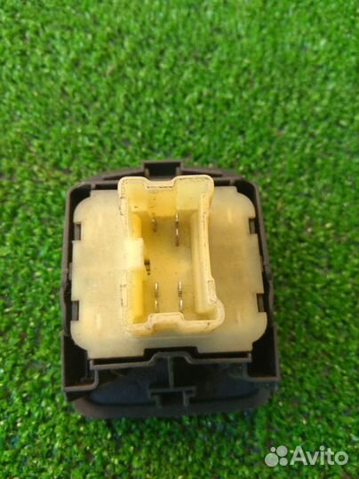 Блок управления стеклоподъемниками Renault Logan I