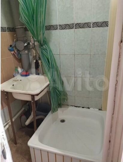 Комната 14 м² в 5-к., 2/4 эт.