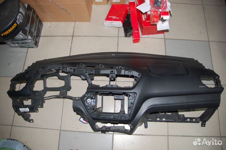 Панель приборов Б.У. торпеда Kia Rio с 2011