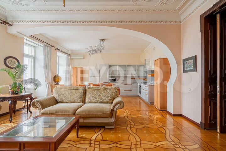 5-к. квартира, 194 м², 4/6 эт.