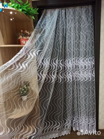 Тюль с красивой вышивкой