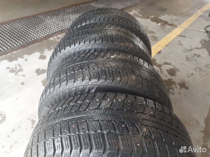Matador MP 50 Sibir Ice 215/55 R16 95T