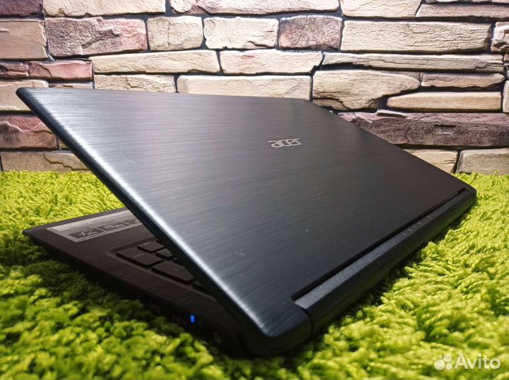 Игровой 12-гиговый Acer Core i5-7200 512SSD MX 130