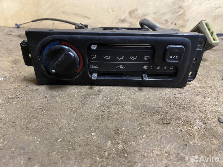 Блок управления климатом KIA Sportage 1