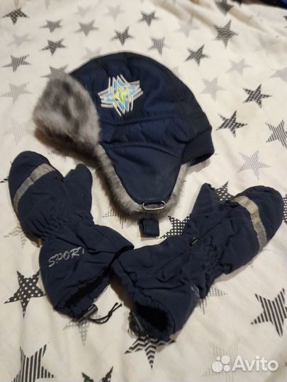 Шапка зимняя и краги,на 4-5лет