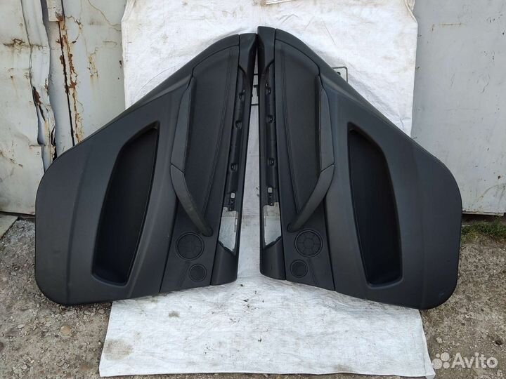 Обшивка задней двери Bmw X5 E70