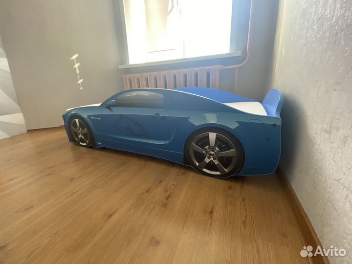 Кровать машина