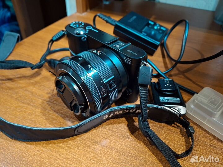 Фотоаппарат Samsung NX1000