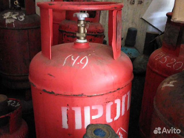 Газовые баллоны барнаул. Газовый баллон 20 кг. Баллон газовый 50л нзга. Баллон пропановый нзга 12 л. Газовый баллон красный.