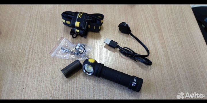Фонарь Armytek Wizard C2 Pro Max Magnet 4000lm
