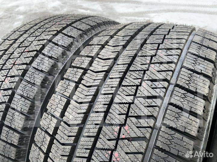 Bridgestone Blizzak Ice 245/40 R19 98T