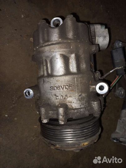 Компрессор кондиционера Volkswagen Polo