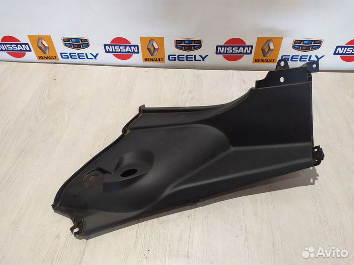 Обшивка Накладка задней стойки Geely GC6 Лев