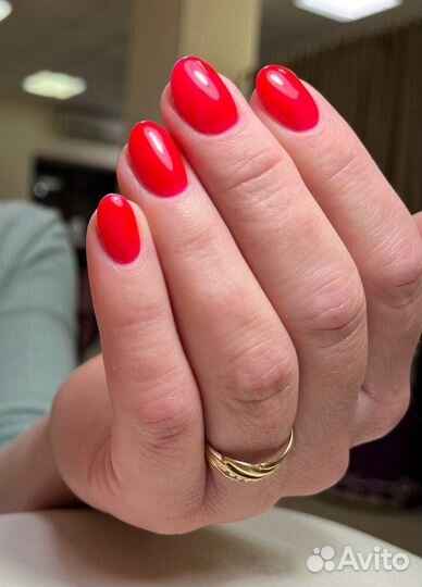 Маникюр и педикюр