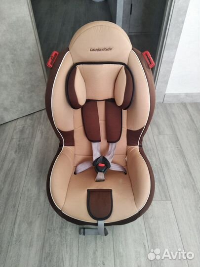 Детское автомобильное кресло от 9 до 25 кг