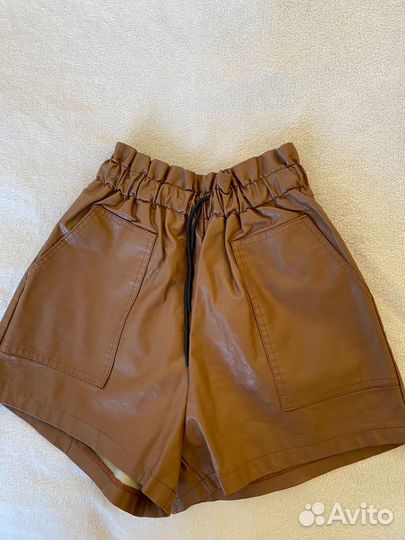 Шорты кожаные