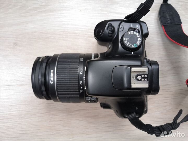 Зеркальный фотоаппарат Canon 1100D