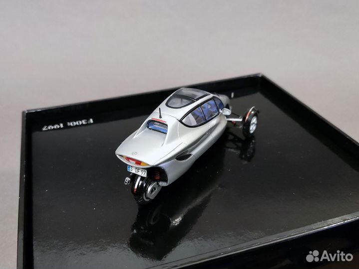 Mercedes-Benz F300 Spark 1/43