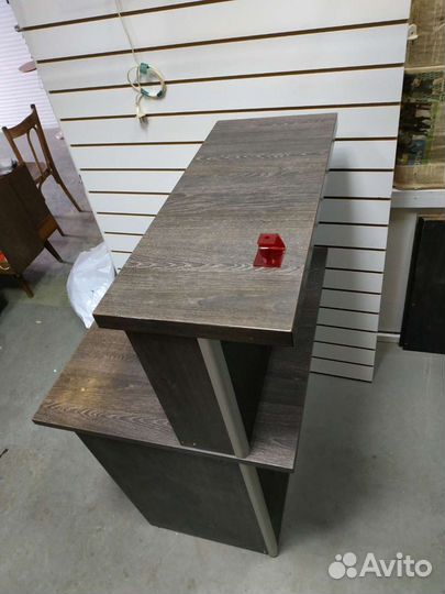 Тумба, ресепшен