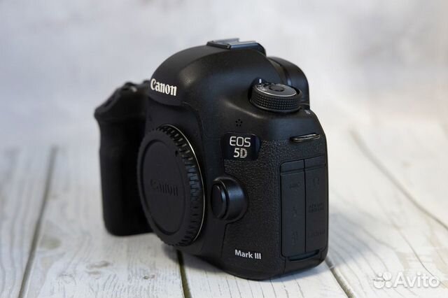 Продам фотоаппарат Canon EOS 5D Mark 3 объявление продам