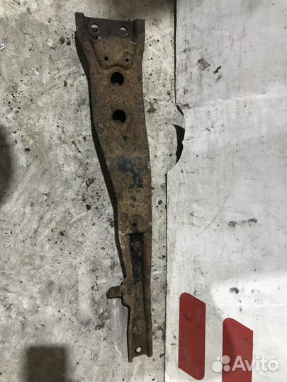 Балка передняя продольная Mitsubishi Outlander II