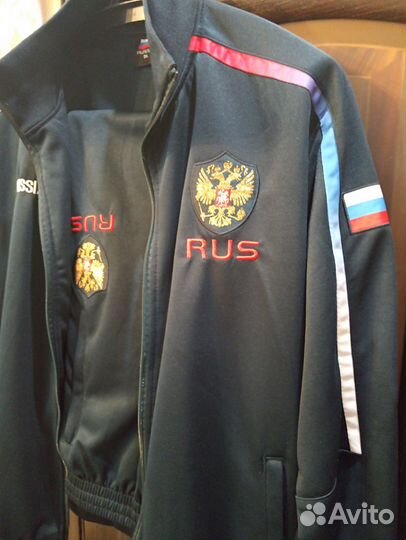 Спортивный костюм