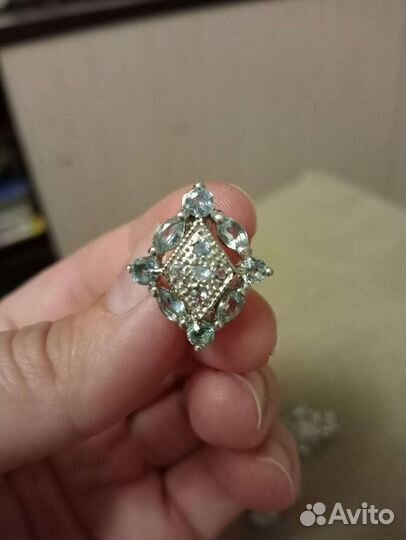 Серебряные серьги и кольцо