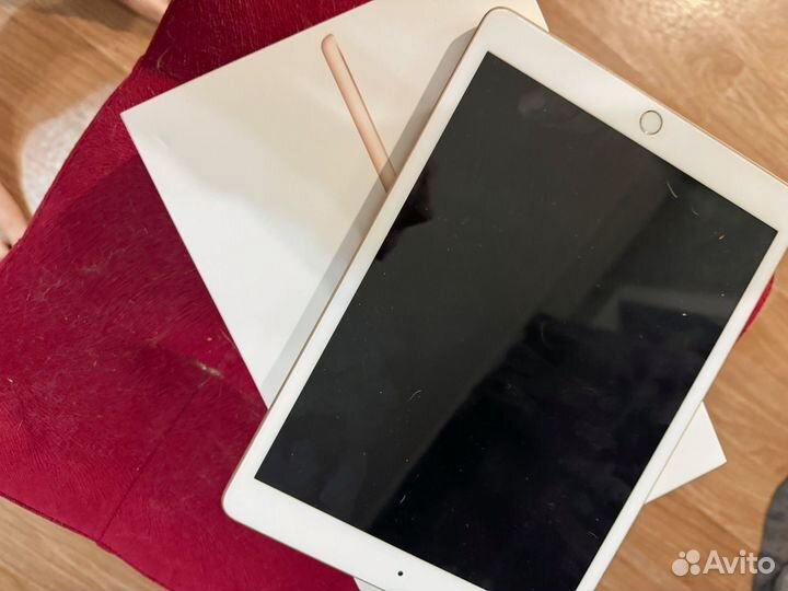 iPad 8 поколения б/у торг уместен